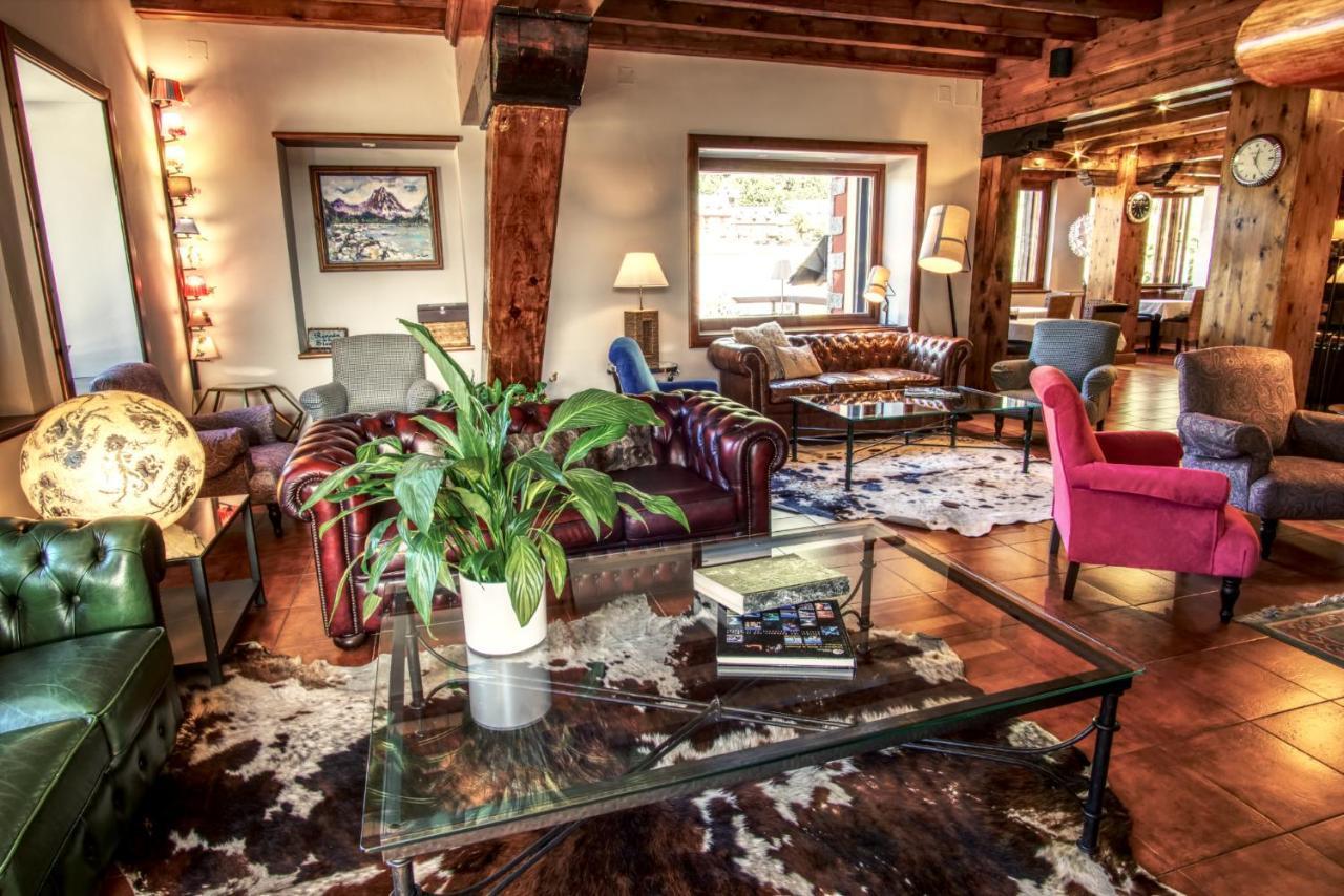 Mauberme Mountain Boutique Hotel サラルデュ エクステリア 写真