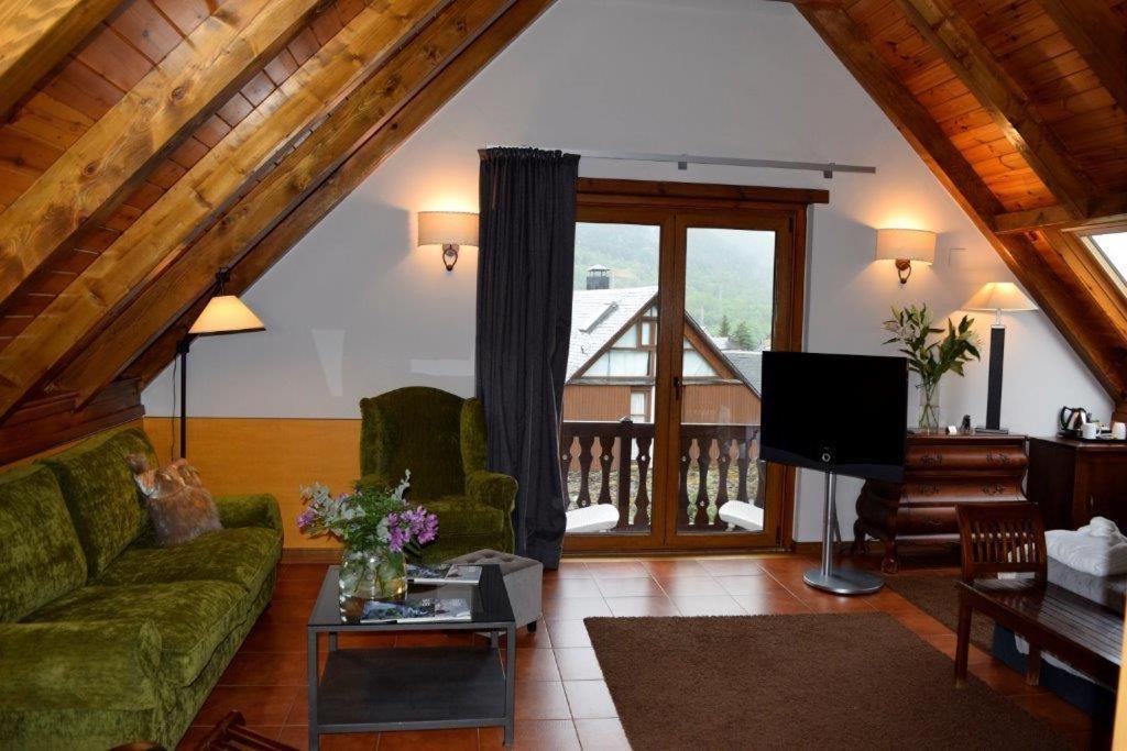Mauberme Mountain Boutique Hotel サラルデュ エクステリア 写真