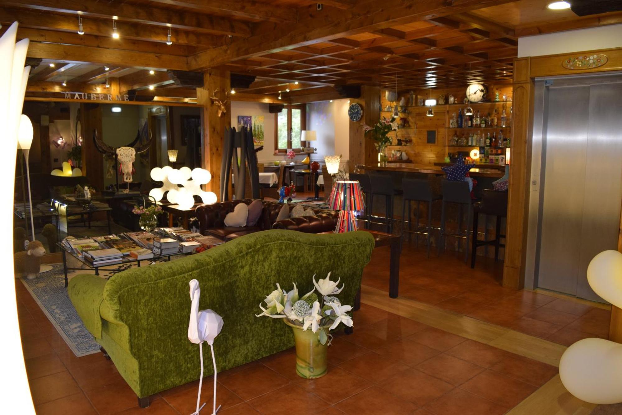 Mauberme Mountain Boutique Hotel サラルデュ エクステリア 写真